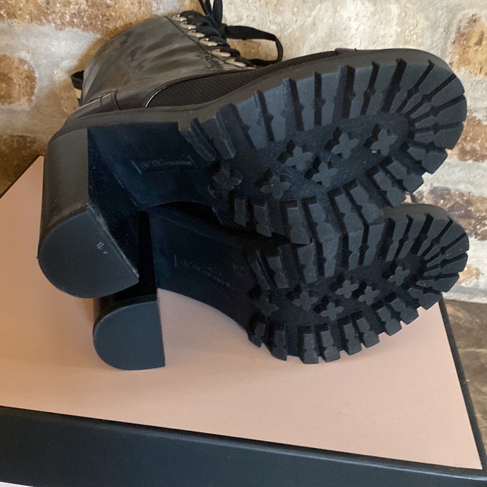 NWT BCBG Generation Pauline combat booties sz 6 Black - Picture 5 of 5